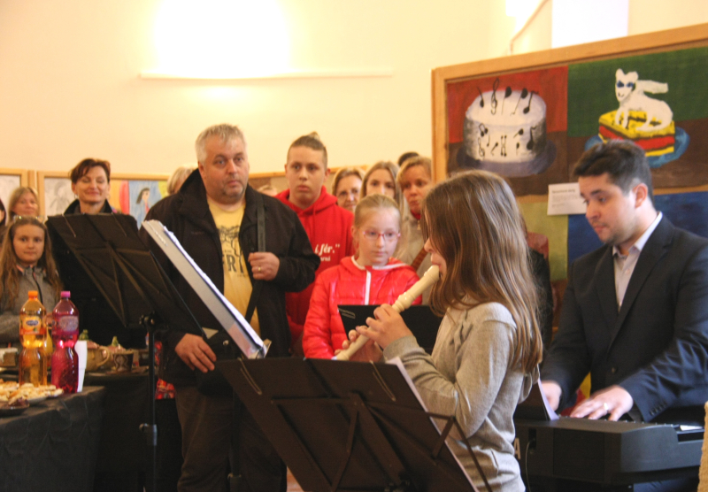 Vernisáž Sladké výstavy výtvarného oboru 22. 5. 2019 (VO)